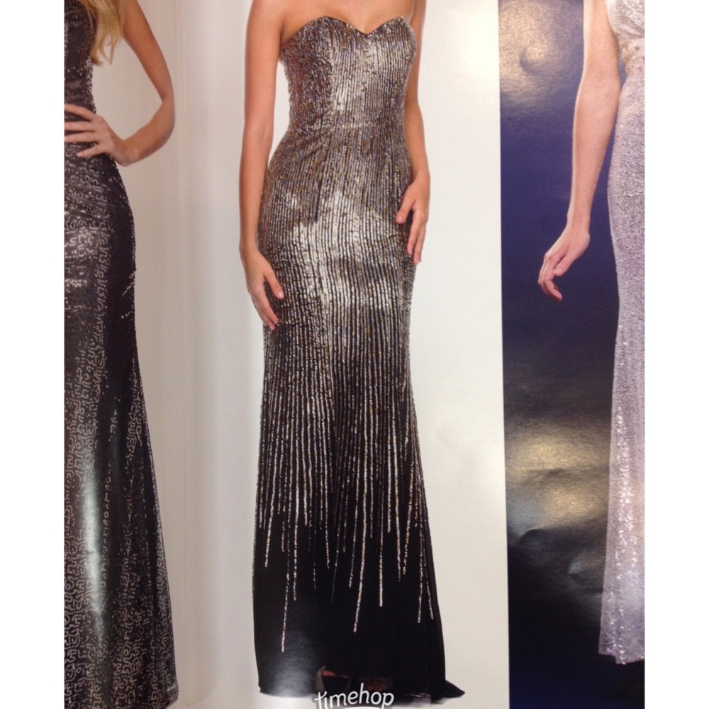 Juliet size small formal dress